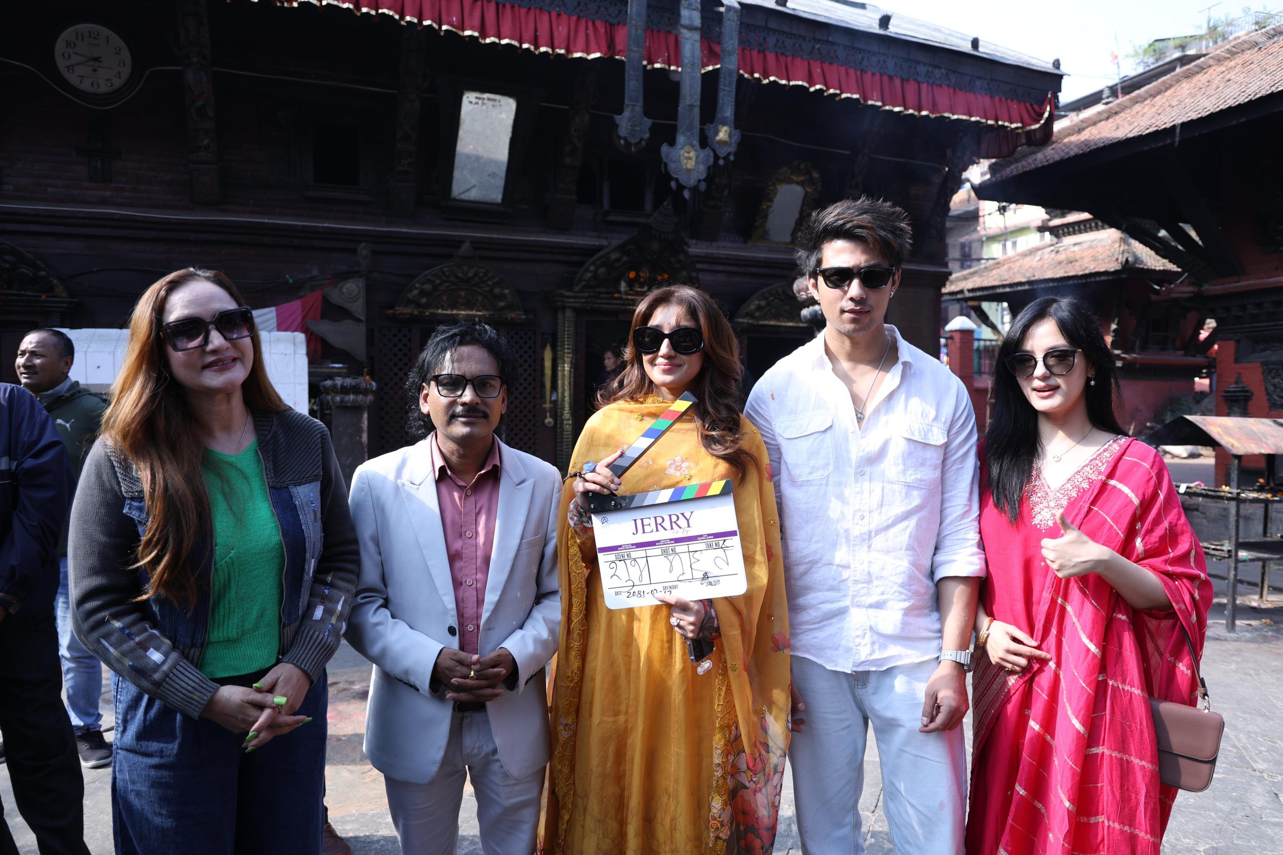 ‘अनमोलको ‘जेरी अन टप’ फ्लोरमा’