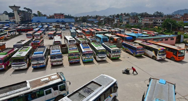 उज्यालोमै नारायणगढ पुग्ने गरी काठमाडौंबाट बस छुटाइने