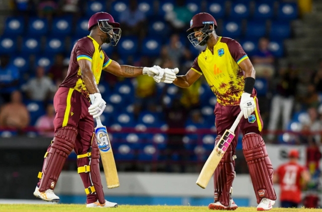 चौथो टी-२० मा इंग्ल्याण्डविरुद्ध वेस्ट इन्डिजको जित