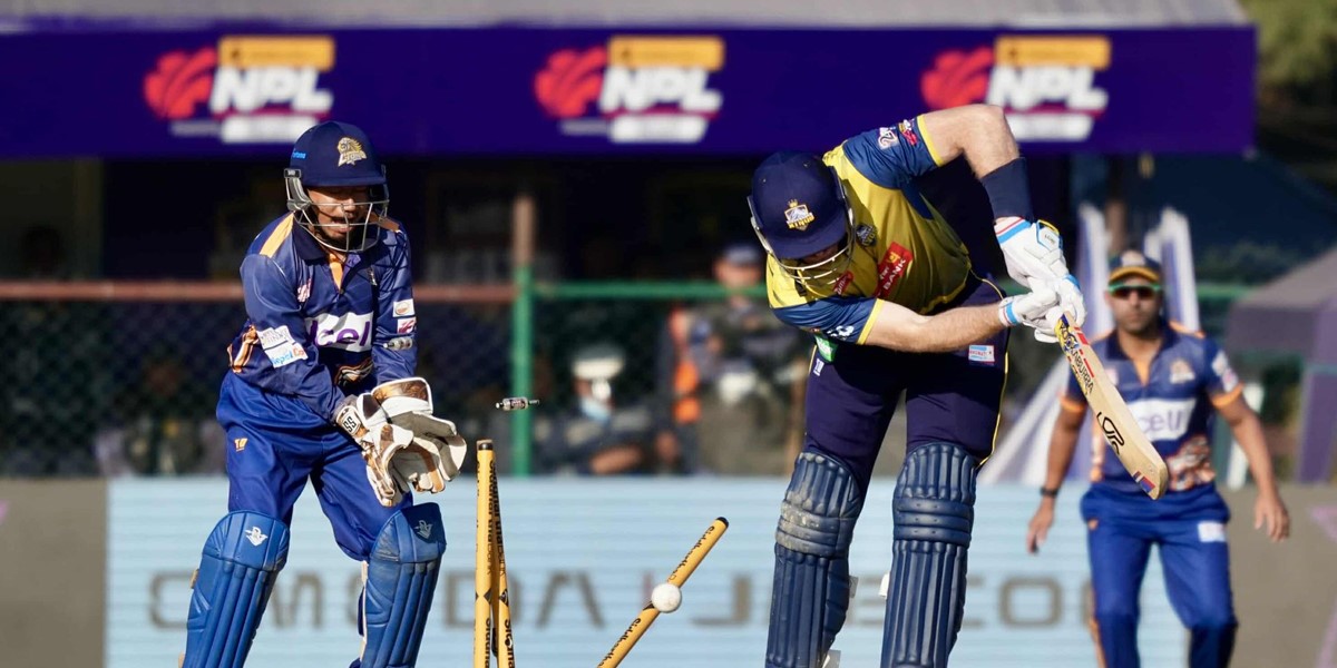 विराटनगरलाई सम्हाल्दै लोकेश बम, पूरा गरे अर्धशतक