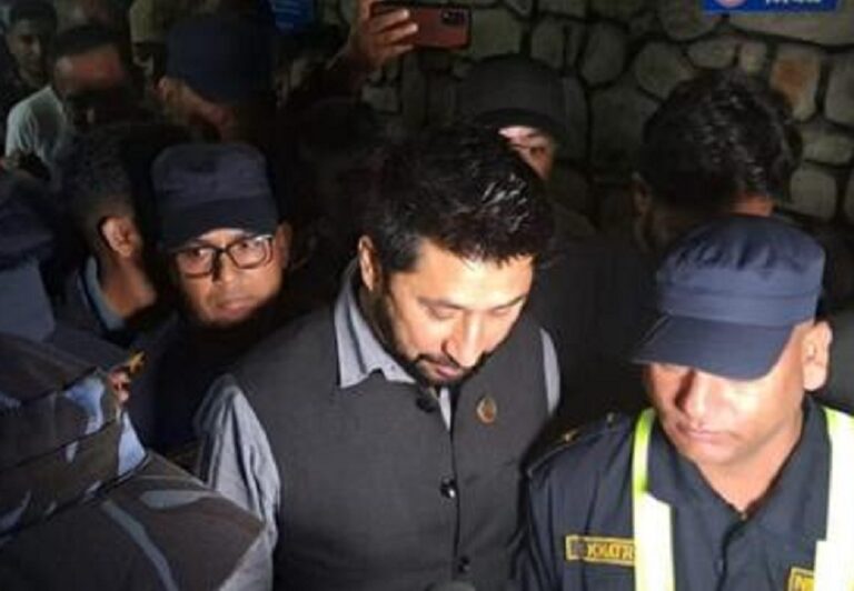 रवि लामिछानेको मानवअधिकारसमेत हनन भएको रास्वपाको ठहर, मानवअधिकार आयोगमा उजुरी दर्ता