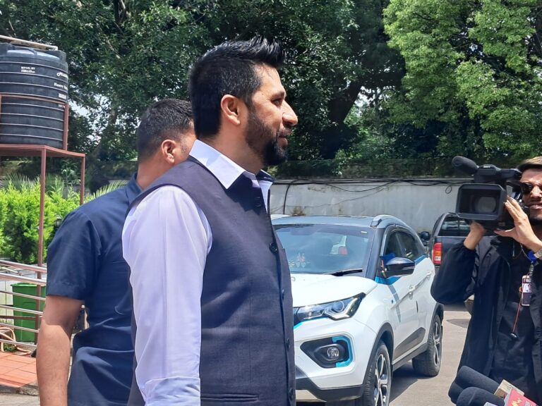 रविविरुद्ध पर्सामा पनि पक्राउ पुर्जी जारी