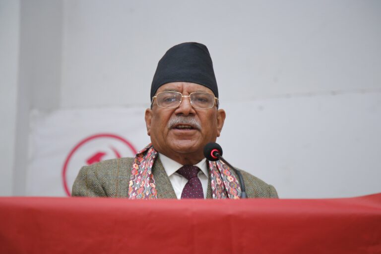 प्रचण्ड मुस्ताङमा, विभिन्न कार्यक्रममा व्यस्त