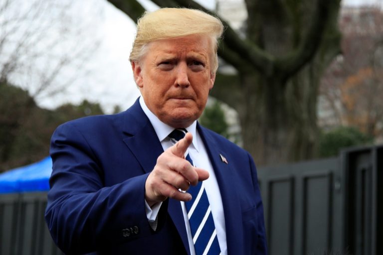 हमासले शनिबारसम्म सबै बन्धक रिहाइ नगरे युद्ध सुरु गर्ने ट्रम्पको चेतावनी