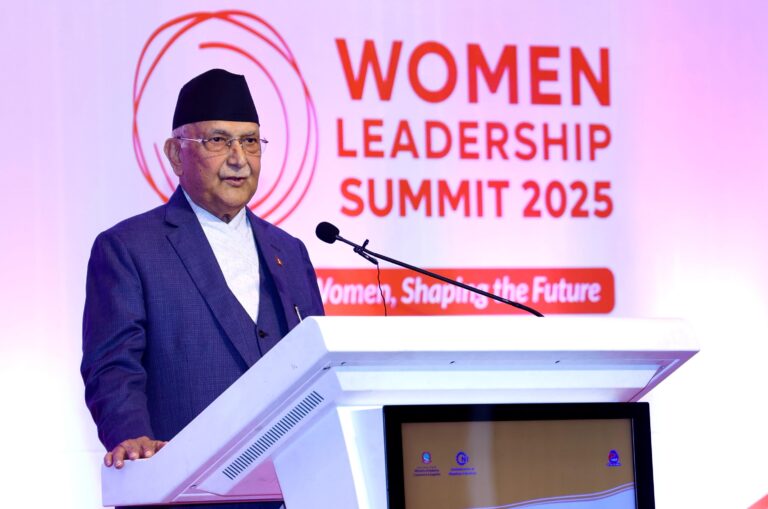 प्रधानमन्त्री ओलीको राजावादीलक्षित जवाफः लोकतन्त्र राजमार्ग हो, यसमा व्याक गियर लगाइँदैन