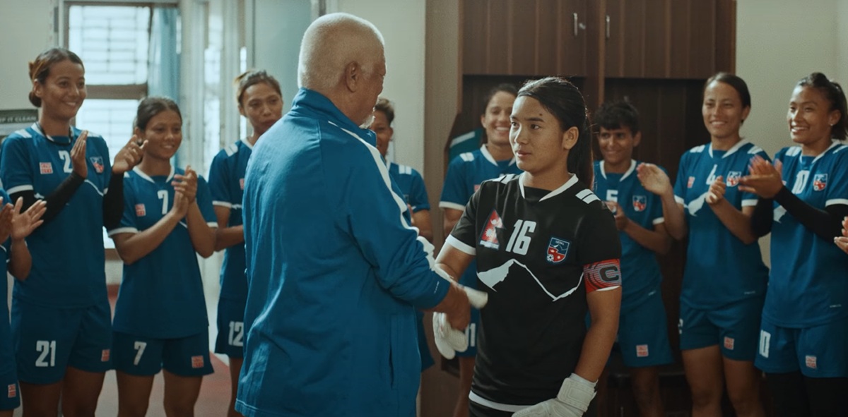 दर्शक भेट्न नेपाल आइन एन्जिला