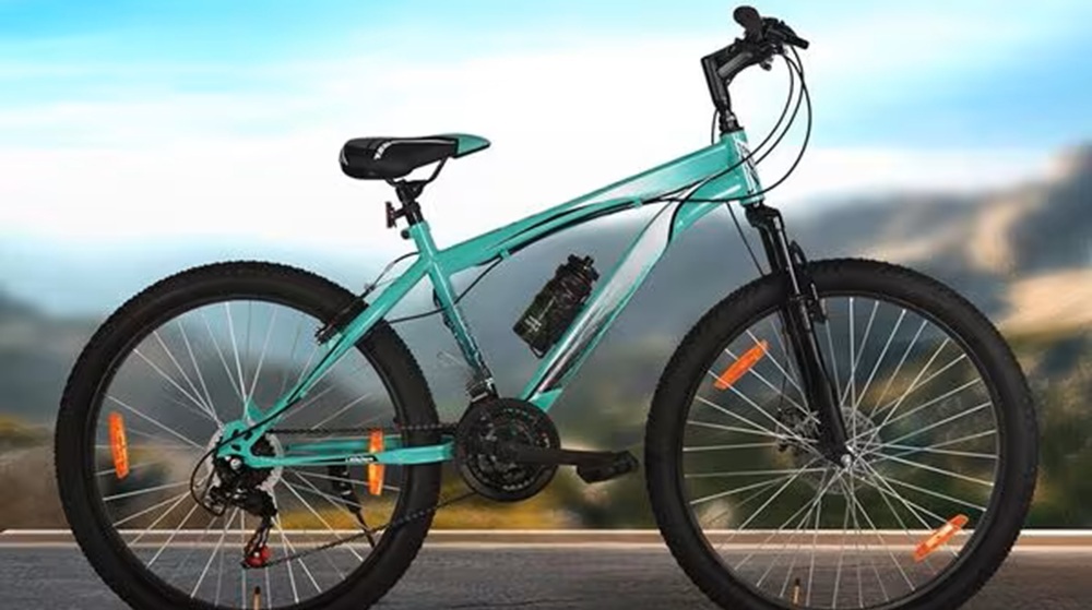 स्वास्थ्य स्वयंसेविकालाई साइकल प्रदान