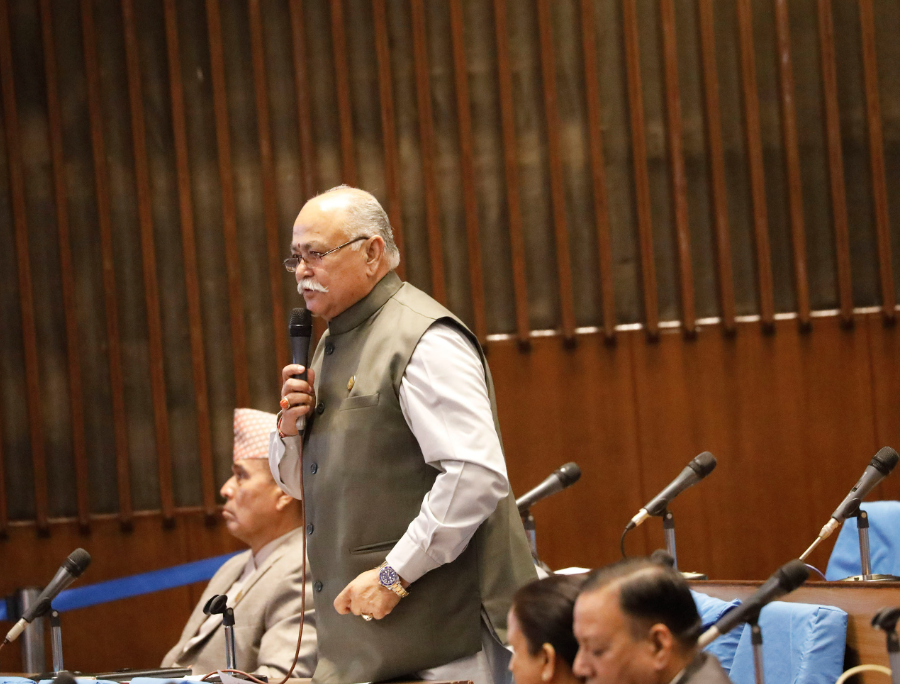 राजावादी हौवाको आडमा भ्रष्टाचार लुकाउन खोजिँदैछ : सांसद सिंह