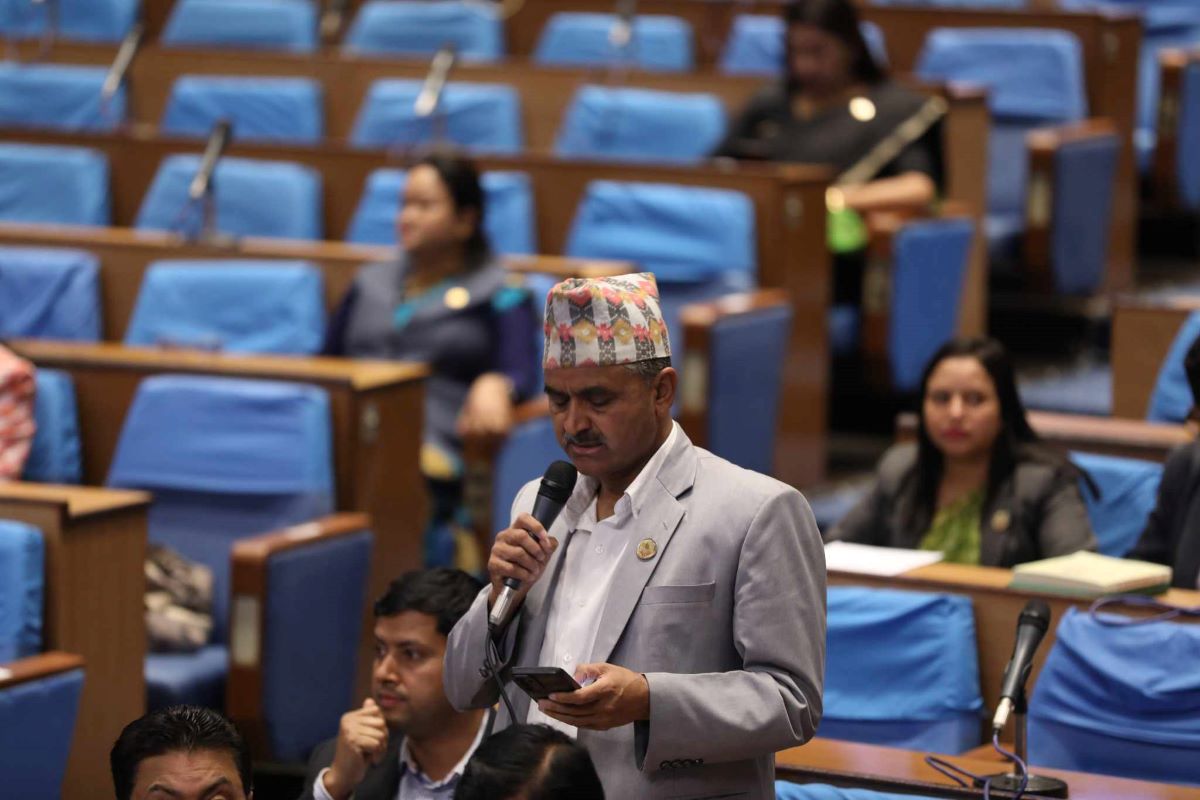 सांसद गैरेको कडा माग : संविधान माथि प्रहार भयो, पूर्वराजा र संवाद सचिवलाई कारबाही होस्