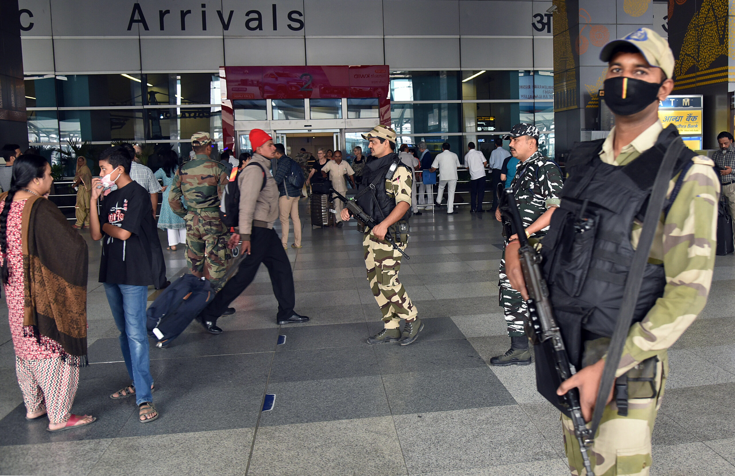 पाकिस्तानसँग तनाव बढ्दै जाँदा भारतका २४ विमानस्थलमा उडान स्थगित