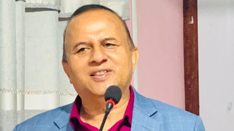 राजावादीहरुले ठूलो रकम खर्चेर गणतन्त्रको विरुद्धमा भ्रमको खेति गरेको एमाले महासचिव पोखरेलको आरोप