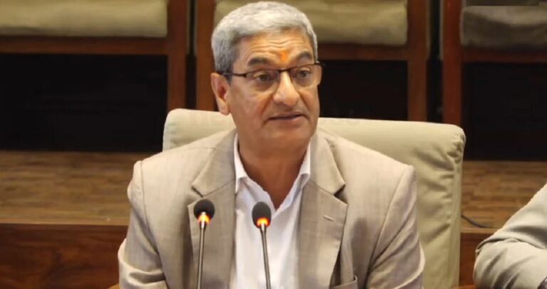 भिजिट भिसा प्रकरणमा रास्वपालाई गृहमन्त्रीले भने- अरूलाई नैतिकताको पाठ पढाउनुअघि आफ्नै विगत हेर