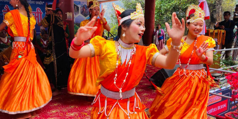 लोकभजन पुस्तान्तरण गरिँदै