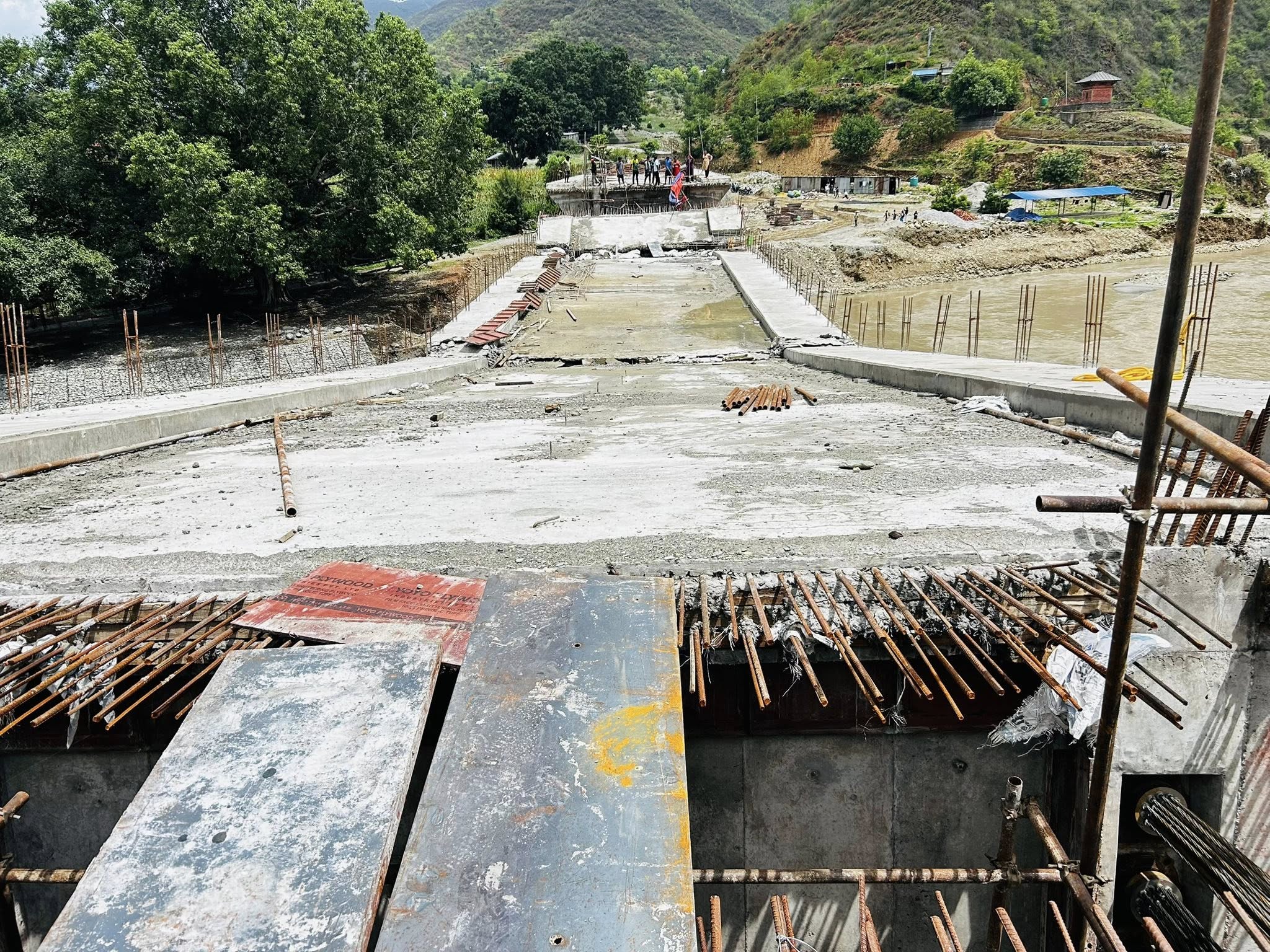 बन्दाबन्दै भाँचियो तामाकोशीको मोटरेबल पुल