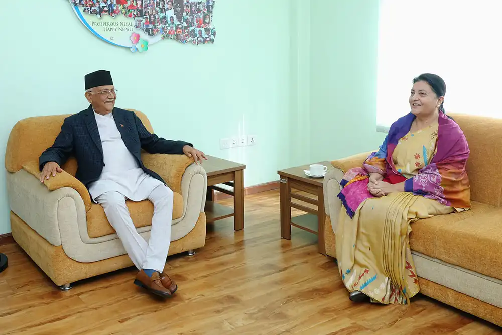 एमालेका अध्यक्ष ओली र पूर्वराष्ट्रपति भण्डारीबीच भेटवार्ता, के भयो छलफल ?