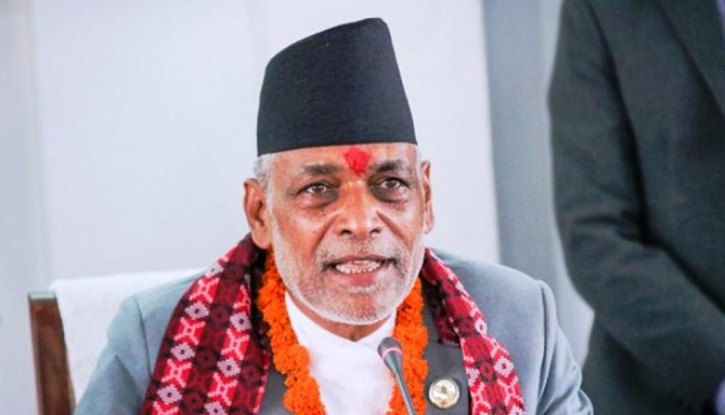 कृषकलाई अनुदानमा मल उपलब्ध गराउन क्रियाशिल छु : मन्त्री रामनाथ अधिकारी