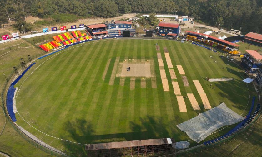 तोकेको समयमै काम नसक्दा ठेकेदार कम्पनीले मैदान बनाउन दैनिक २ लाख रुपैयाँभन्दा बढी हर्जना तिर्न बाध्य